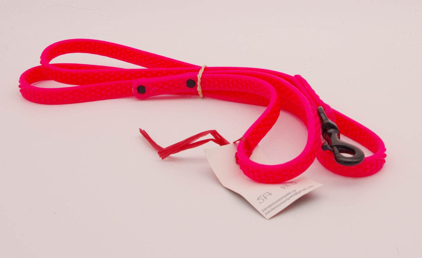 5 ft Grippy Hot Pink Leash - with Oversize Black Swivel Snap