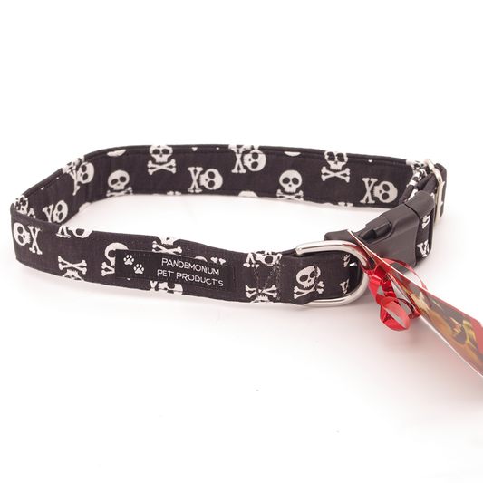 Skull and Cross Bones - Medium, 1" wide collar