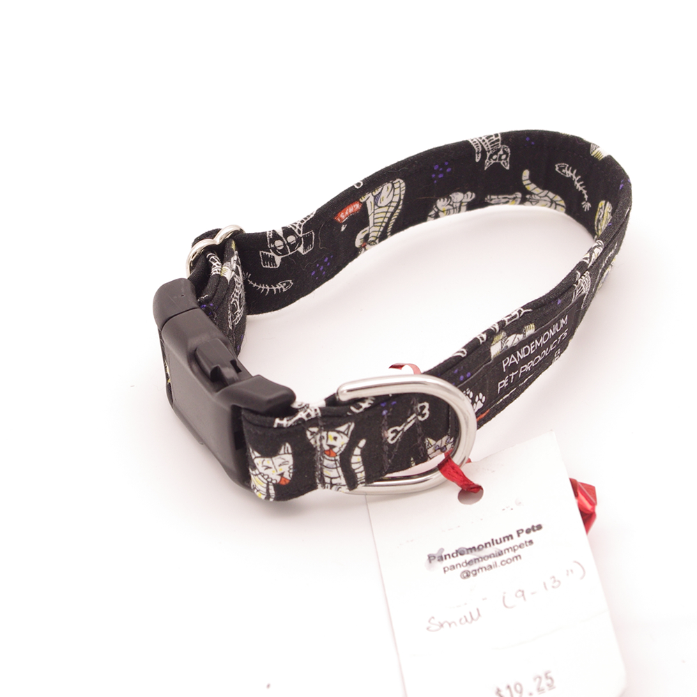 Bone Dogs - Small, 1" wide collar